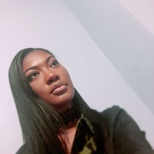 Meet your Posher, Naadira